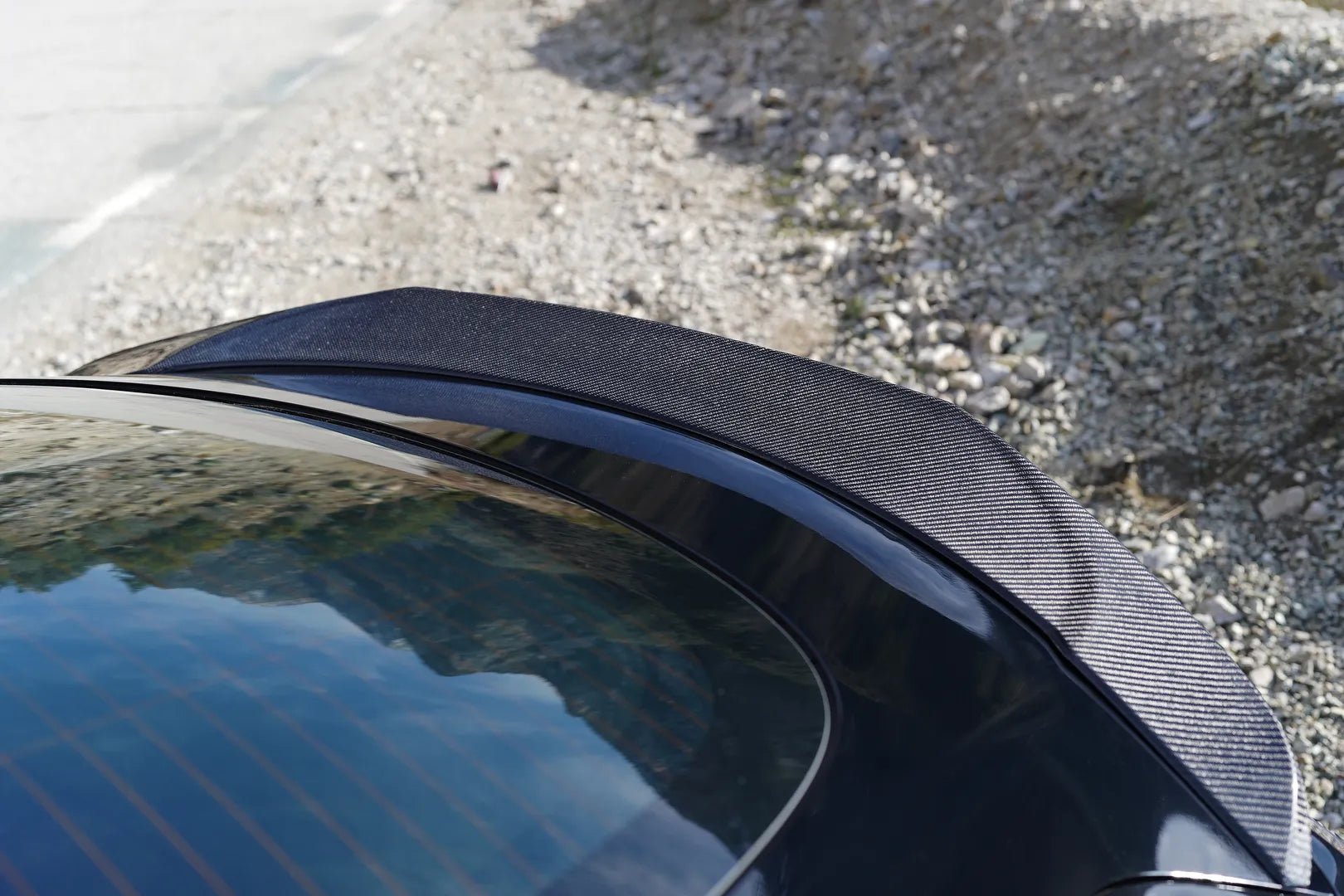 Glossy Carbon Fiber V-Style Spoiler